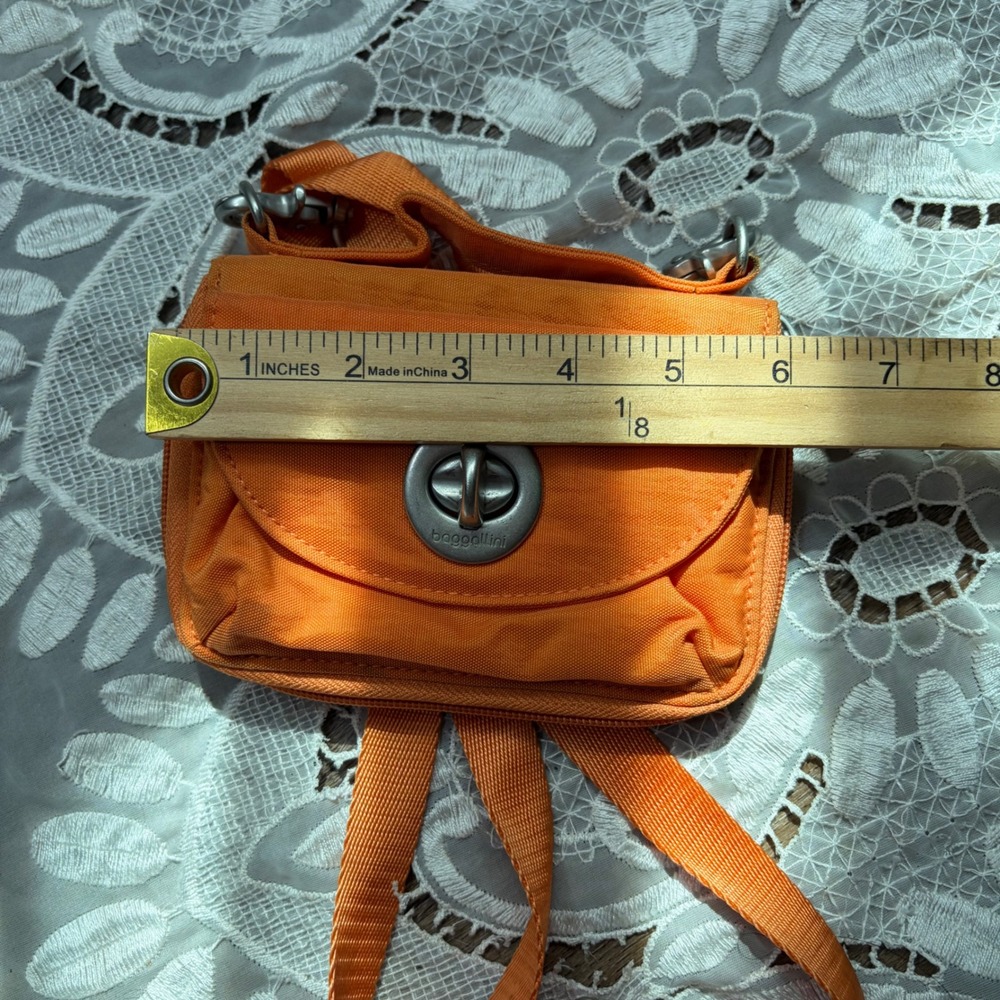 Baggallini Orange Nylon Crossbody Wallet Bag Turn Lock Travel Organizer - Picture 5 of 5